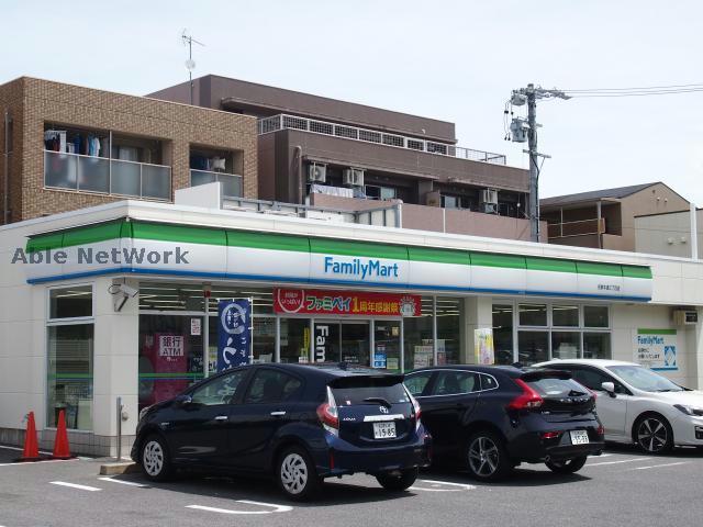 コンビニ　ファミリーマート名東本通三丁目店（コンビニ）まで1107m