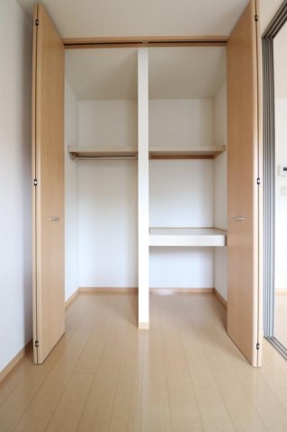 収納　洋室 クローゼット＋物入