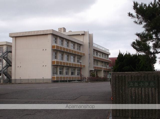 小学校　立仏小学校（小学校）まで1200m