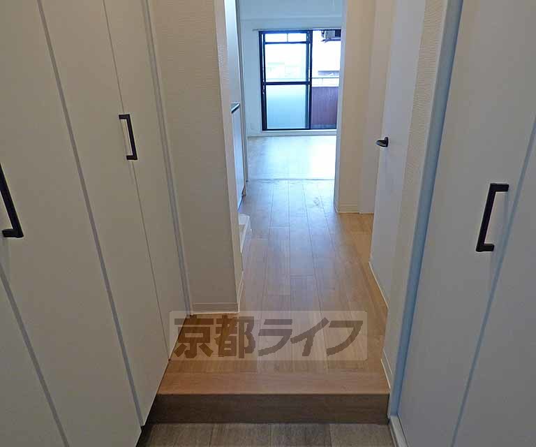 その他部屋・スペース　光り輝く廊下です
