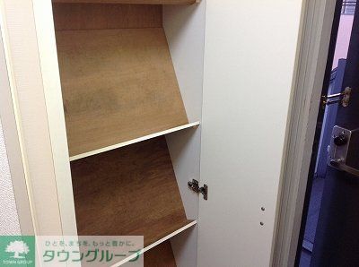 玄関　下駄箱