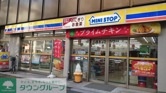 コンビニ　ミニストップ神田鍛冶町店（コンビニ）まで141m