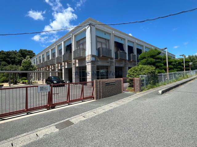 小学校　山陽小野田市立高千帆小学校（小学校）まで1179m