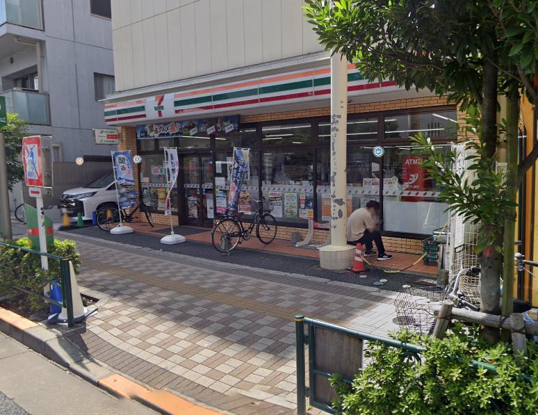 コンビニ　コンビニ（コンビニ）まで150m