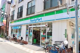 コンビニ　ファミリーマート新三河島駅前店（コンビニ）まで195m