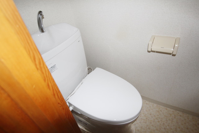 東北新幹線 郡山駅 徒歩35分 2階建 築34年のトイレ写真