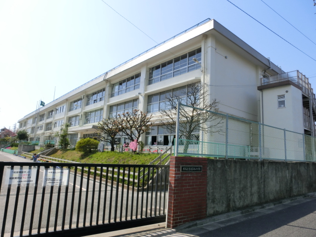 中学校　練馬区立大泉西中学校（中学校）まで370m