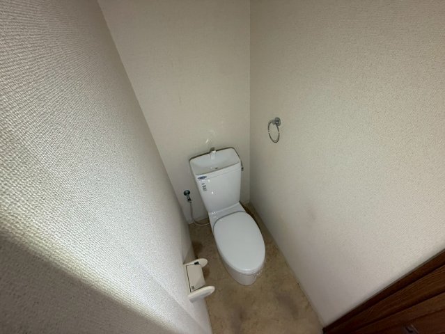 トイレ　メゾン伊勢山