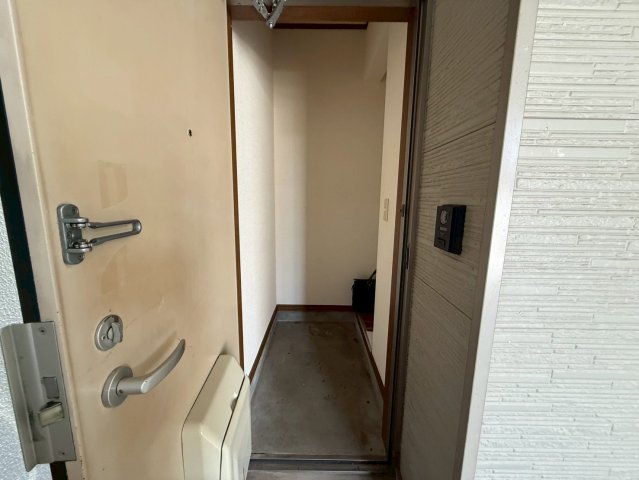玄関　メゾン伊勢山