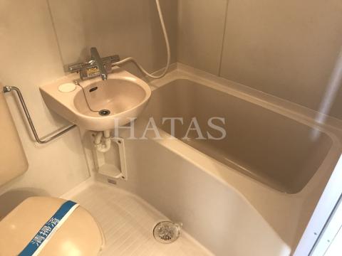 バス・シャワールーム　同物件別部屋のお写真です。