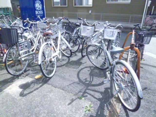 その他共有部分　自転車置き場あります☆