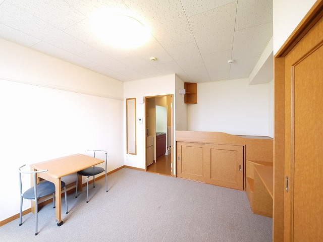 その他部屋・スペース　明るい洋室です