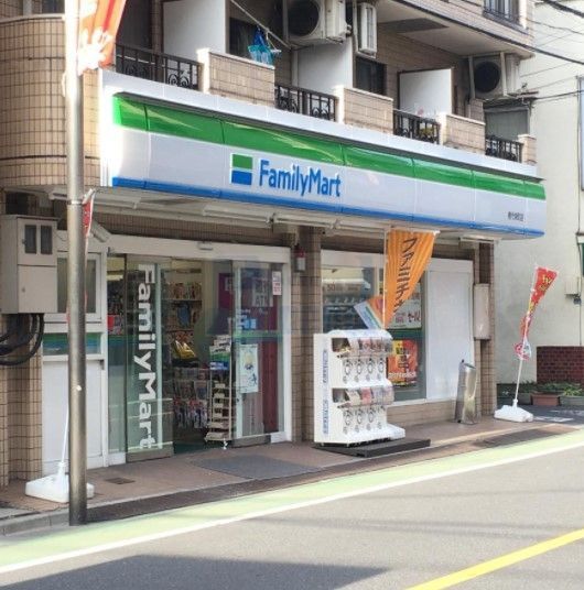 コンビニ　ファミリーマート熊代栄町店（コンビニ）まで260m