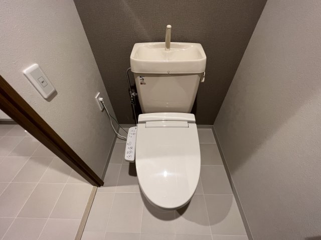 トイレ　＊別部屋参照