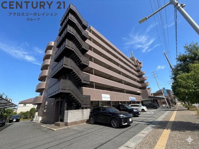 建物外観　買い物施設徒歩圏内