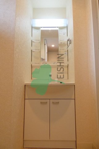 洗面設備　シンプルで使いやすい洗面台です！
