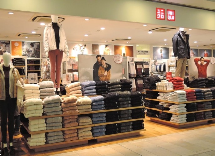 ショッピングセンター　ユニクロカメイドクロック店（ショッピングセンター）まで588m