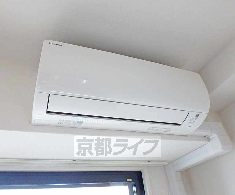 その他設備　リビングにエアコン完備・