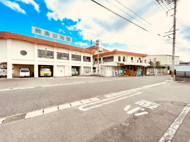 幼稚園・保育園　美鳥第二幼稚園（幼稚園・保育園）まで690m