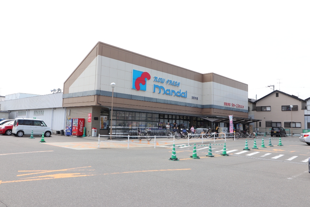 スーパー　スーパー万代 田原本店（スーパー）まで393m