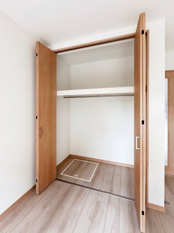 収納　参考写真（同物件別部屋）