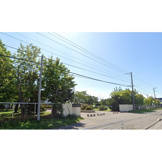 小学校　北斗市立久根別小学校（小学校）まで1189m