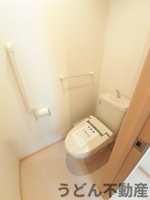 トイレ　うどん県のお部屋探しはうどん不動産へ うどんちゃんとLINE