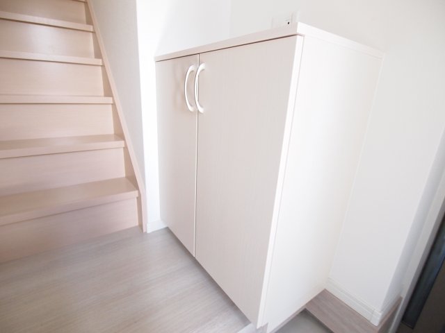 収納　シューズボックス