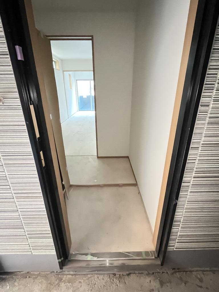 玄関　※建築中