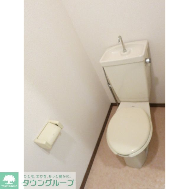 トイレ　※同タイプ・別部屋の写真になります