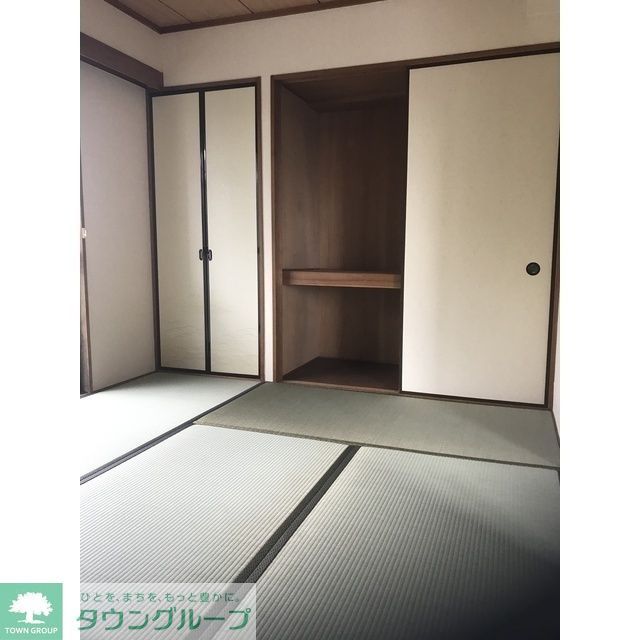 居室・リビング　※同タイプ・別部屋の写真になります