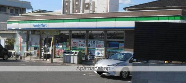 コンビニ　ファミリーマート　大分県立病院西口前（コンビニ）まで400m