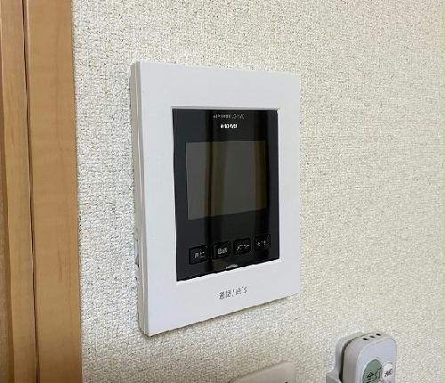 セキュリティ　モニター付きインターホン