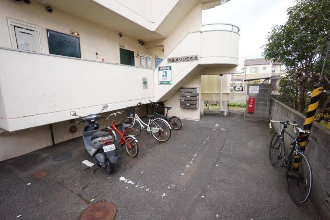 駐車場　駐輪場