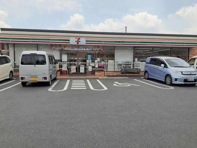 コンビニ　セブンイレブン川口芝４丁目店（コンビニ）まで150m