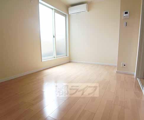 居室・リビング　明るいお部屋です。