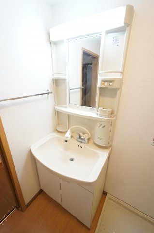 洗面設備　※同物件・同タイプの写真です。