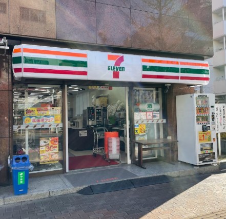 コンビニ　セブンイレブン東陽2丁目サンヒダカ店（コンビニ）まで660m