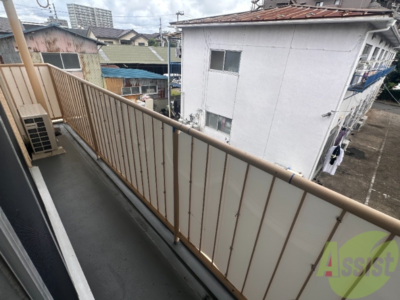 バルコニー　※こちらは別号室、別階層のお部屋の写真でございます。