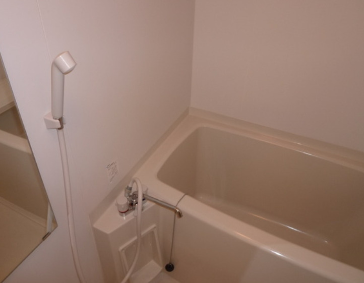 バス・シャワールーム　別部屋の画像を使用しております。