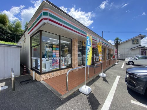 コンビニ　セブンイレブン 嬉野大草野店（コンビニ）まで80m