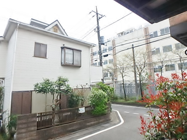 眺望　同建物の別の号室の写真になります。