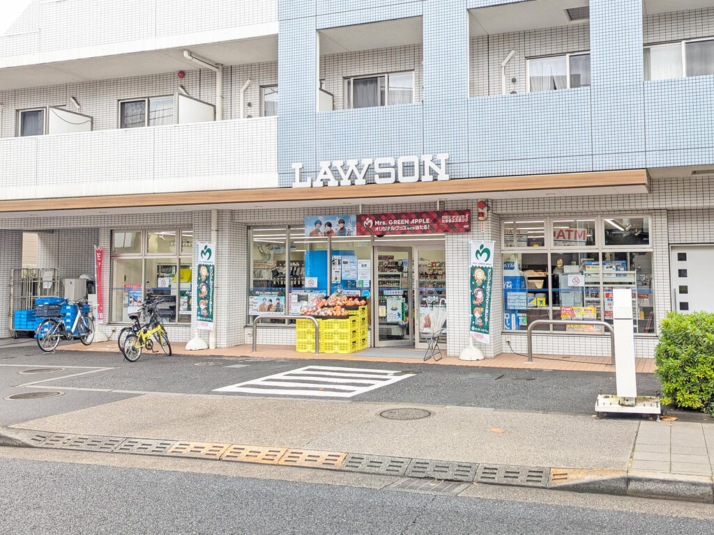 コンビニ　ローソン下馬3丁目店（コンビニ）まで525m