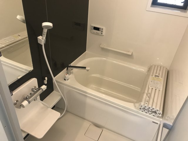 バス・シャワールーム　お風呂です