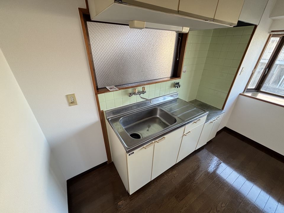 キッチン　５．４畳のキッチンです