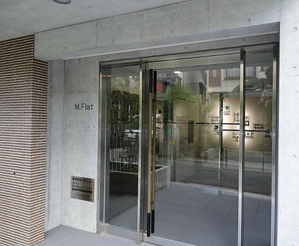 エントランス　弊社は都内全域の物件をご紹介可能です！