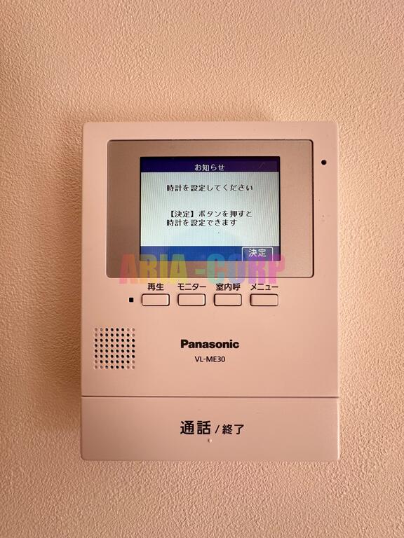 セキュリティ　録画機能付きTVインターホン、外出時にも訪問者を確認できます