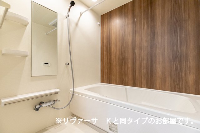バス・シャワールーム　ゆったり過ごせるお風呂です