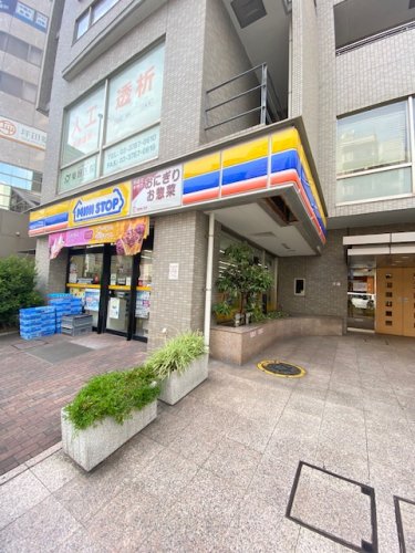 コンビニ　ミニストップ戸越駅前店（コンビニ）まで151m