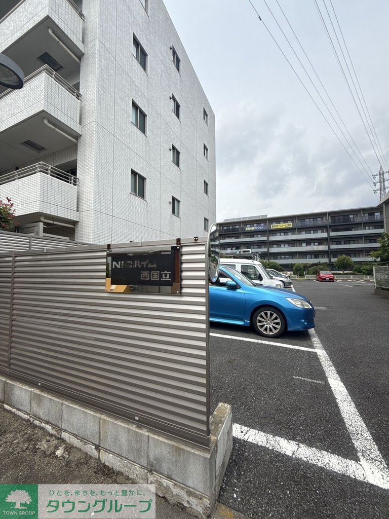 駐車場　駐車場